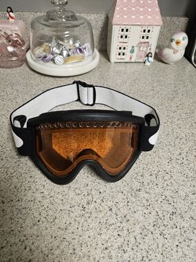 Oakley Black Goggles with Amber Lens